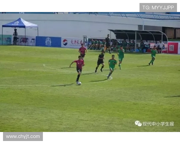 篮球燃动青春逐梦赛场展现团队拼搏与荣耀时刻