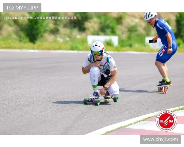 南京滑板队在马拉松大满贯中的强劲表现与团队精神的深度解析