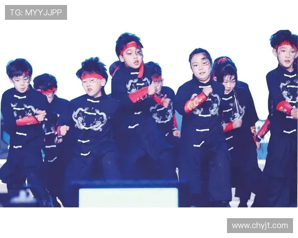 街舞文化探秘：深入解析上海街舞队的包夹技巧与团队协作