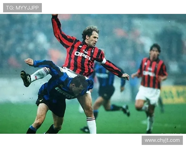 保罗·马尔蒂尼：传奇后卫的足坛辉煌与足球智慧传承