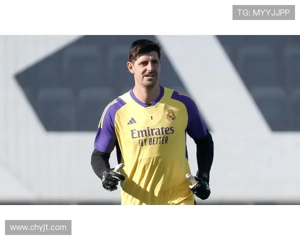 库尔图瓦：从门将到传奇的成长之路与职业生涯回顾